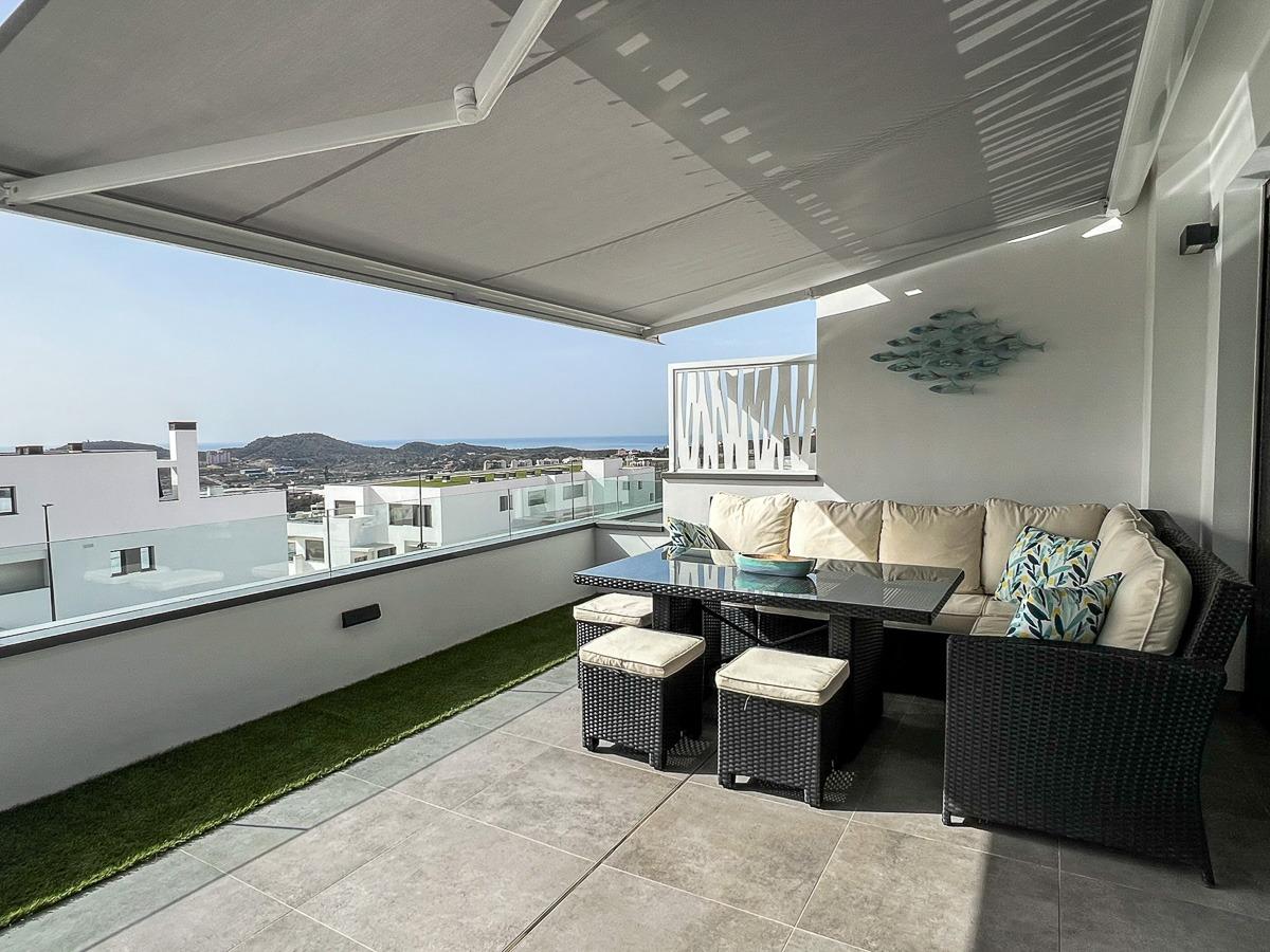 Modern Apartment in a Prestigious Residential Community