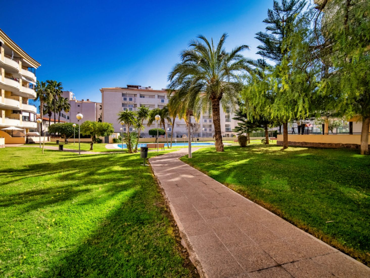 Nice Atico duplex in center Albir