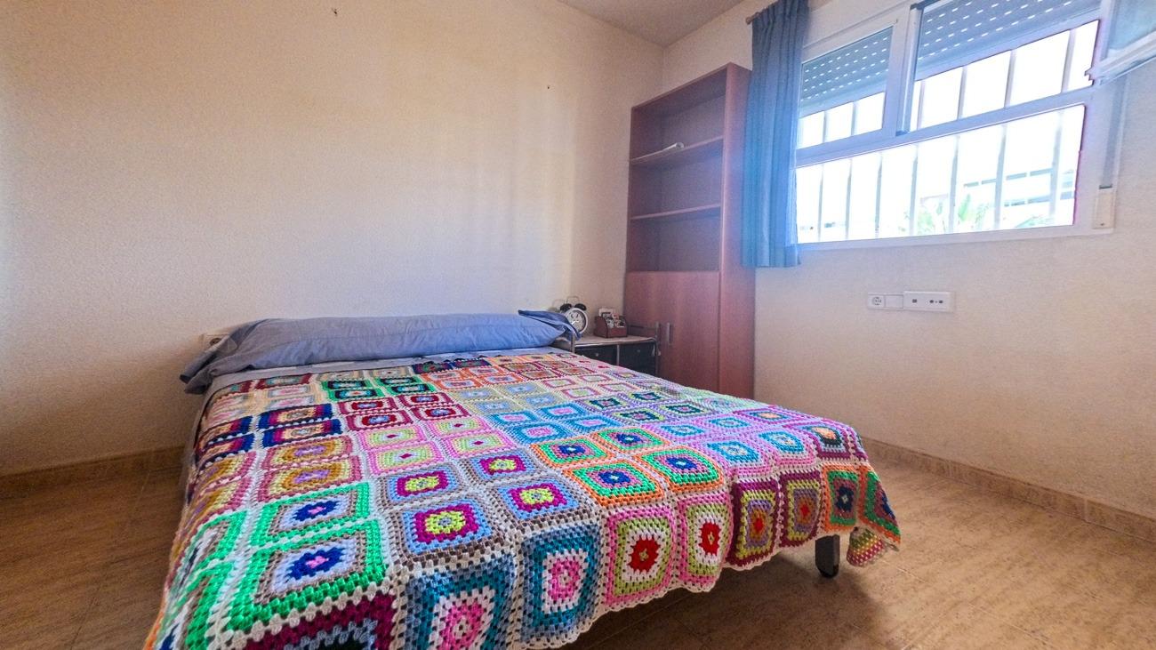 Nice south facing corner apartment with big terrace