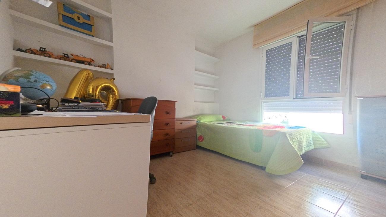 Nice south facing corner apartment with big terrace