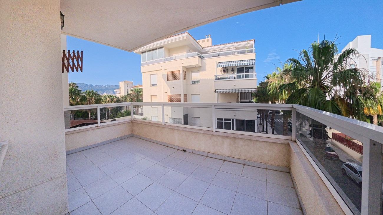Nice south facing corner apartment with big terrace