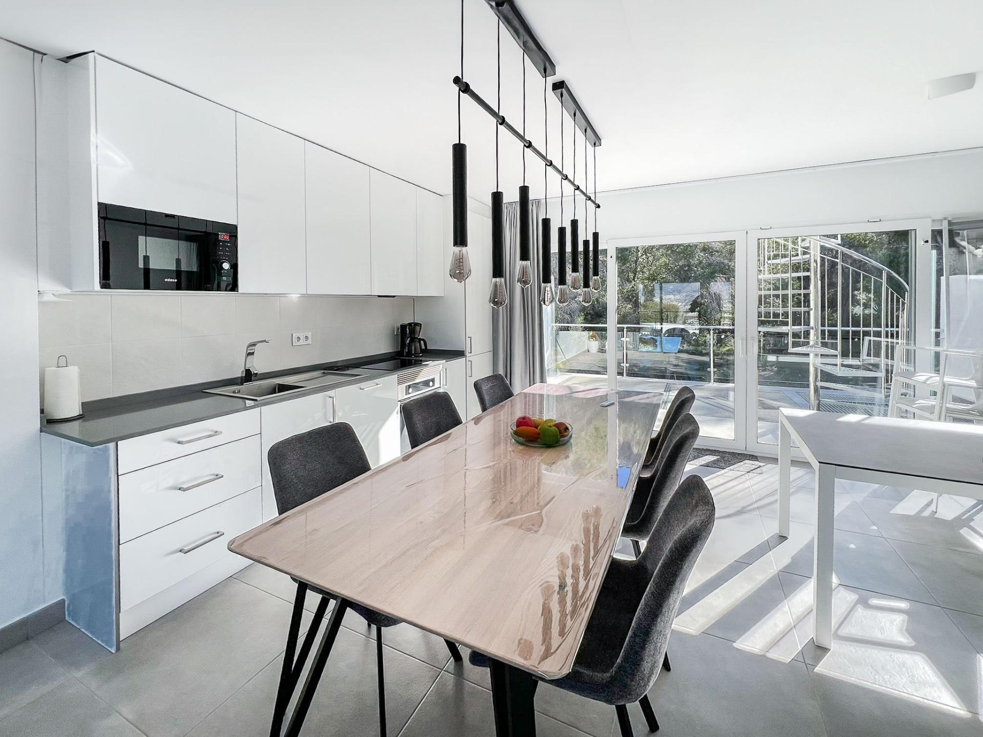 Fantastic modern house with nice views