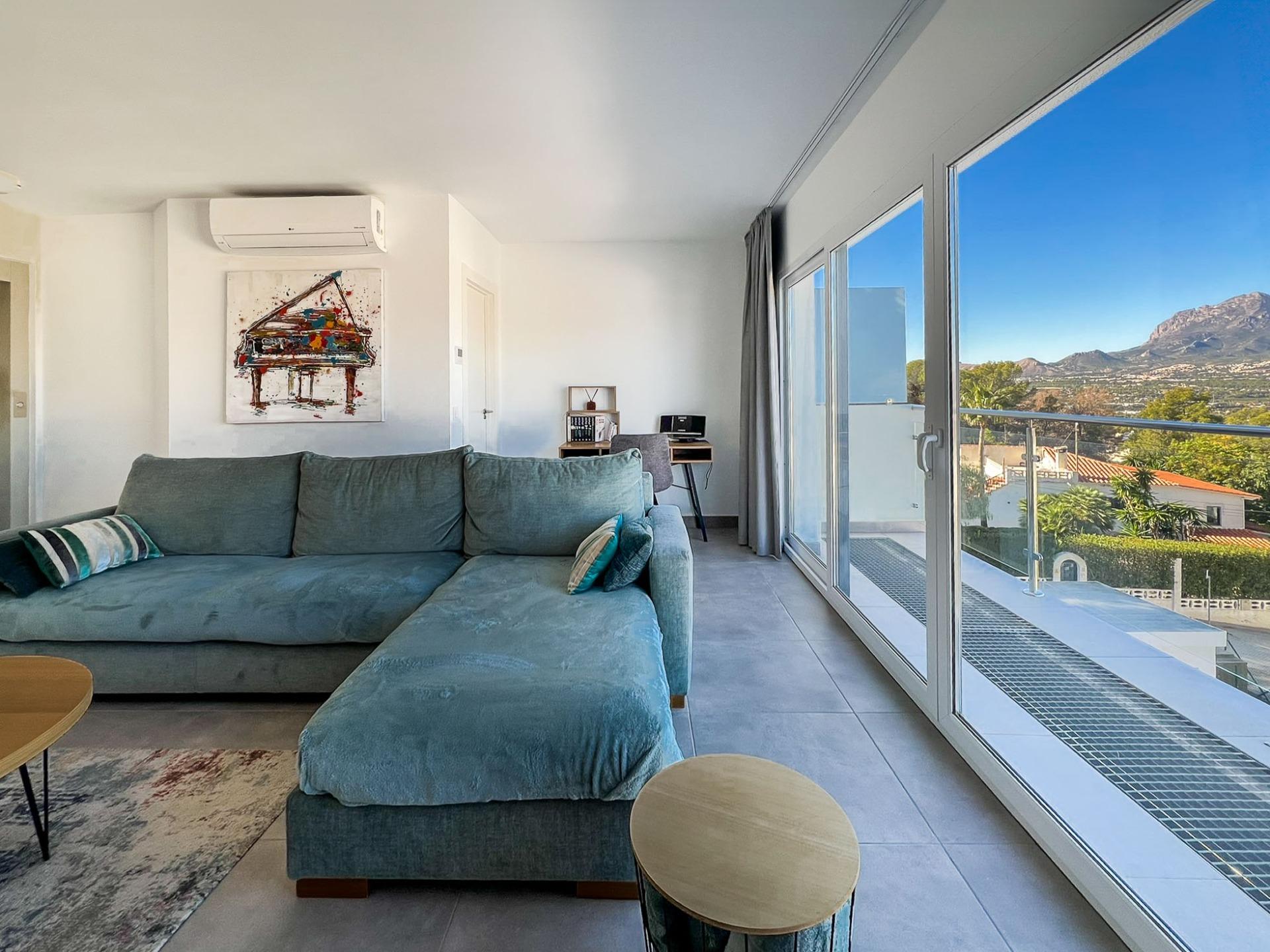Fantastic modern house with nice views