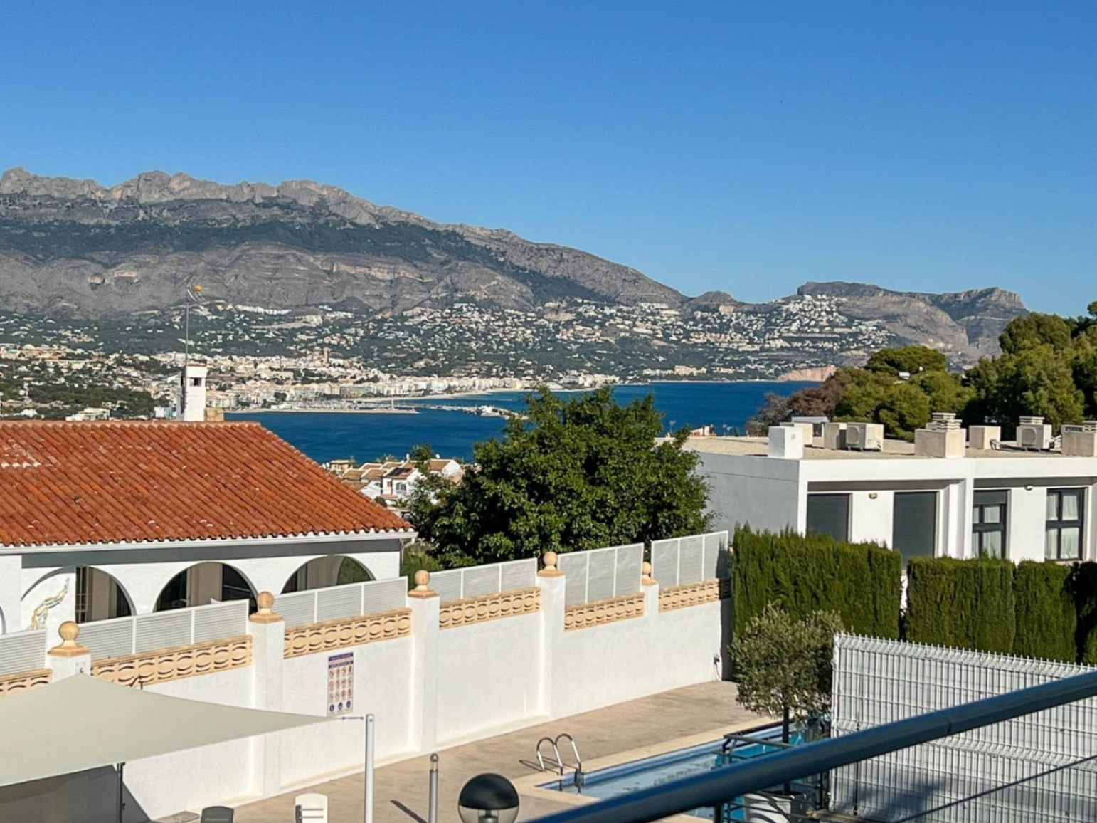 Fantastic modern house with nice views