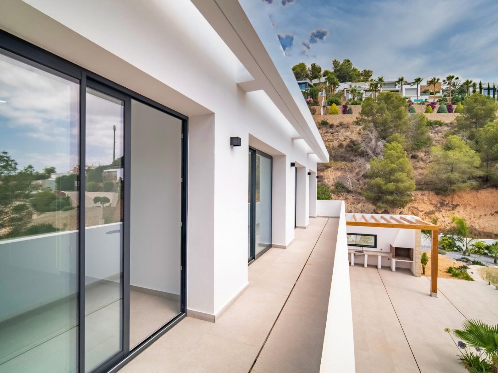 NEW LUXURY VILLA IN RACO DEL GALENO