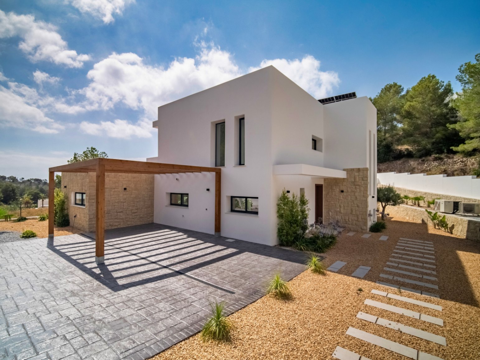 NEW LUXURY VILLA IN RACO DEL GALENO