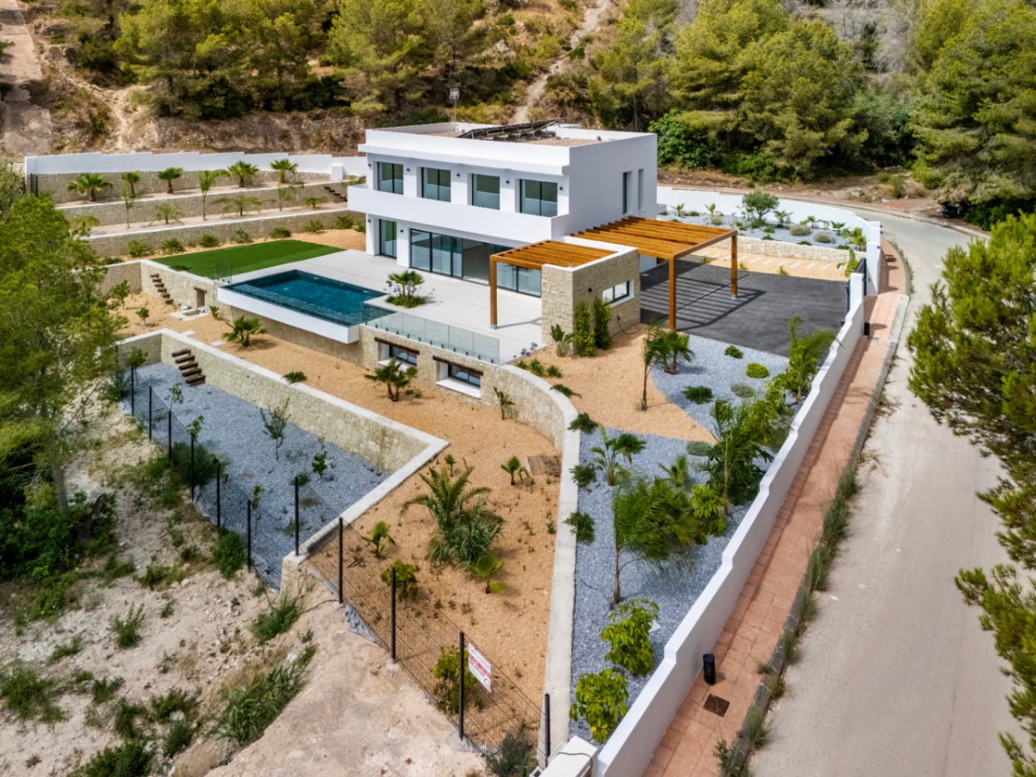 NEW LUXURY VILLA IN RACO DEL GALENO