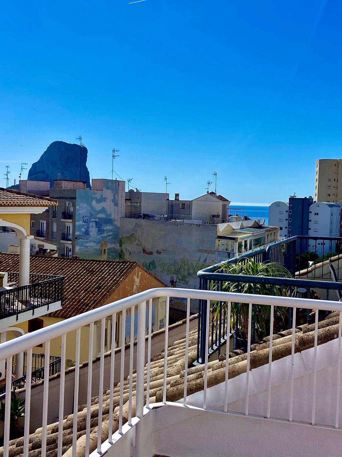 SPACIOUS APARTMENT IN THE OLD TOWN OF CALPE WITH SEA VIEWS