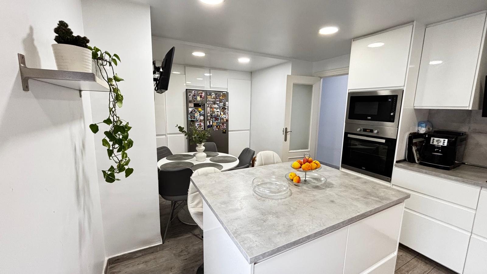 Spacious apartment in Altea, next to the promenade.