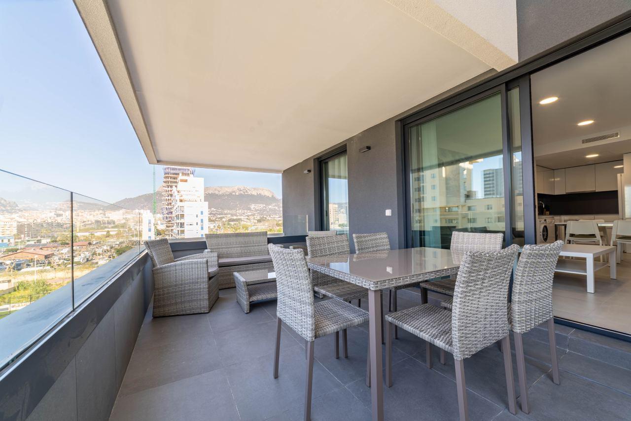 BEAUTIFUL APARTMENT IN CALPE WITH SEA VIEWS
