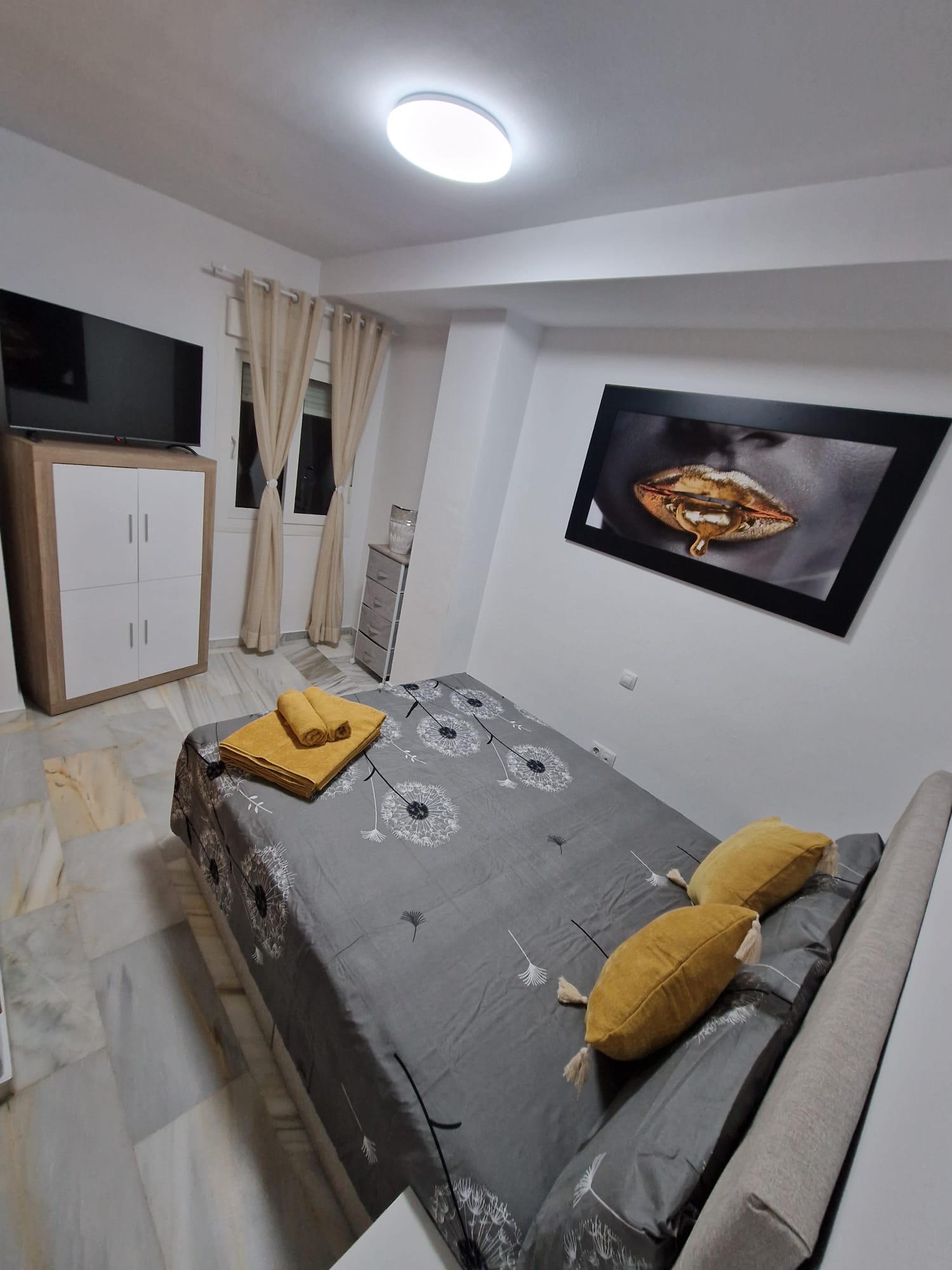 SPACIOUS APARTMENT WITH SEA VIEWS IN CALPE
