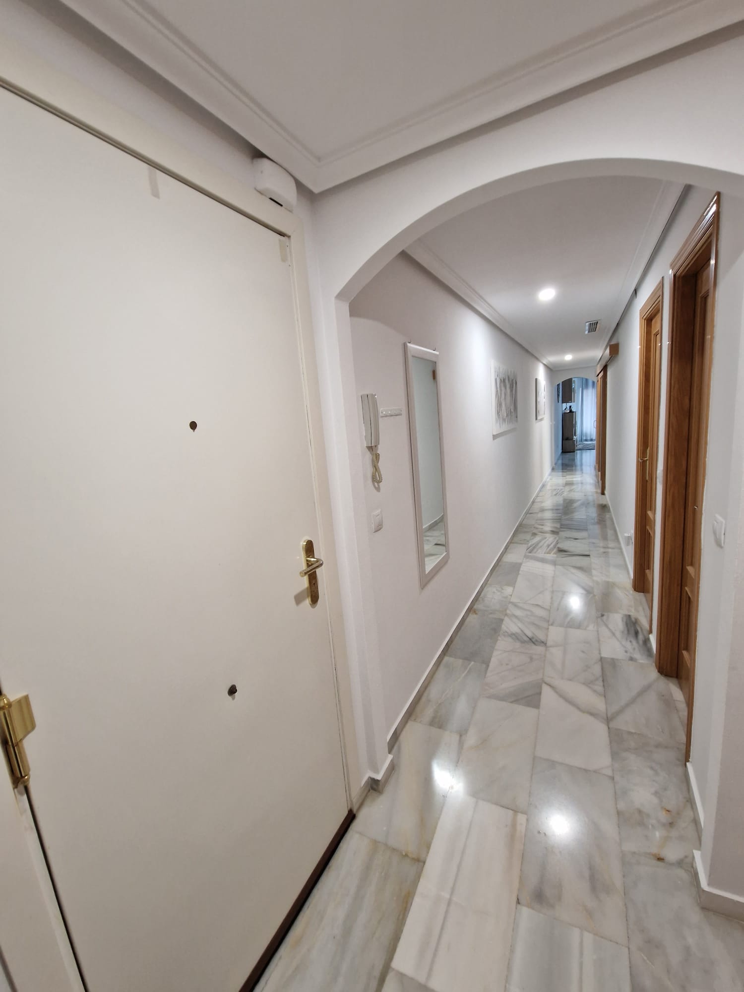 SPACIOUS APARTMENT WITH SEA VIEWS IN CALPE