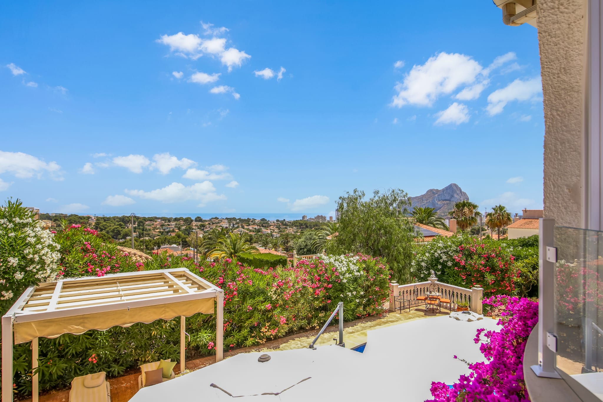 BEAUTIFUL HOUSE WITH AMAZING SEA VIEWS IN CALPE