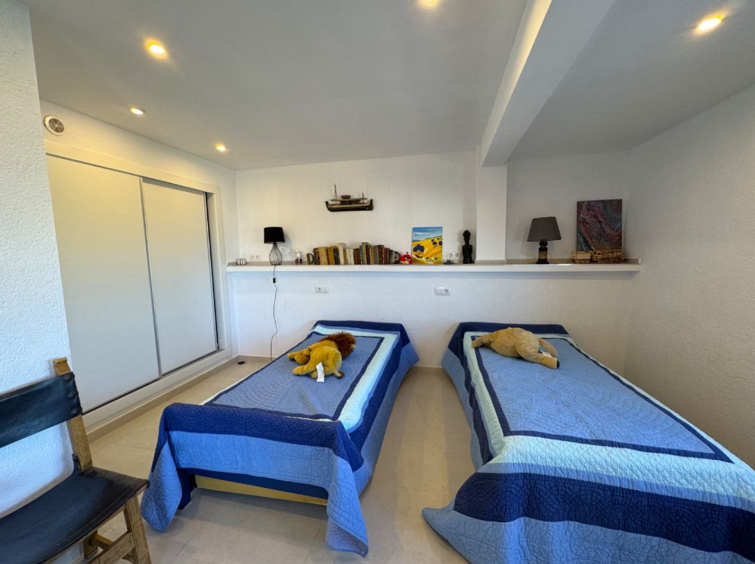 CHALET WITH MAGNIFICENT VIEWS OF THE SEA AND THE MOUNTAIN IN CALPE