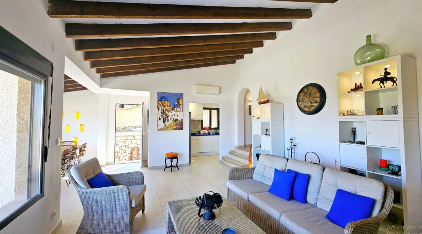 CHALET WITH MAGNIFICENT VIEWS OF THE SEA AND THE MOUNTAIN IN CALPE