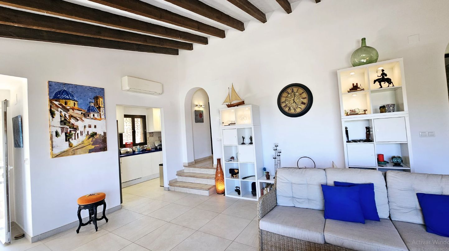 CHALET WITH MAGNIFICENT VIEWS OF THE SEA AND THE MOUNTAIN IN CALPE