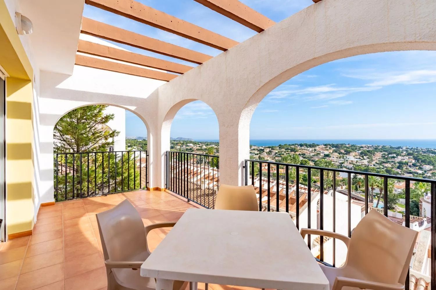 BUNGALOW WITH AMAZING VIEWS