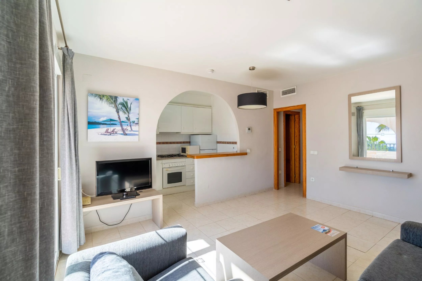 BUNGALOW WITH LARGE TERRACE AND IMPRESSIVE PANORAMIC VIEWS