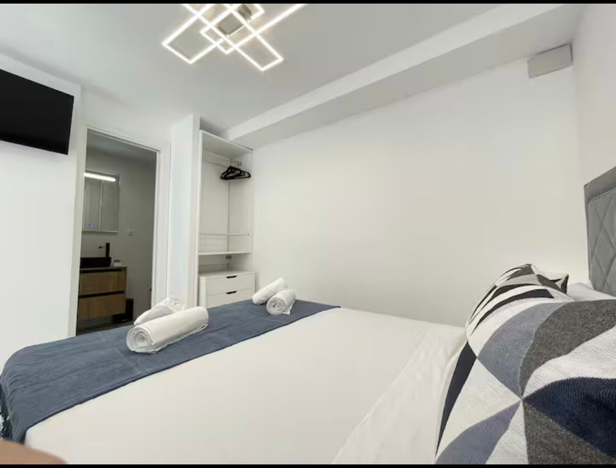 Beautiful renovated studio with sea views