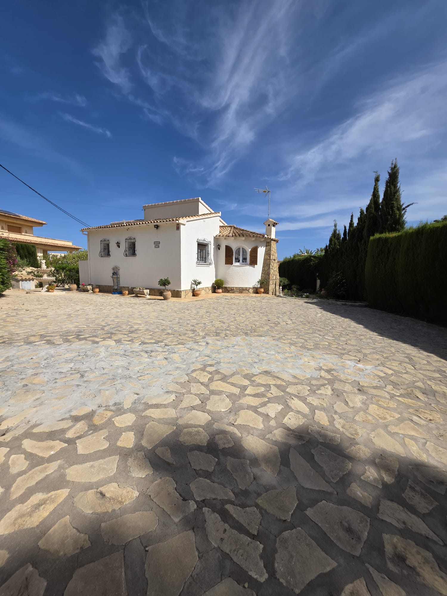 BEAUTIFUL CHALET NEAR THE BEACH IN CALPE