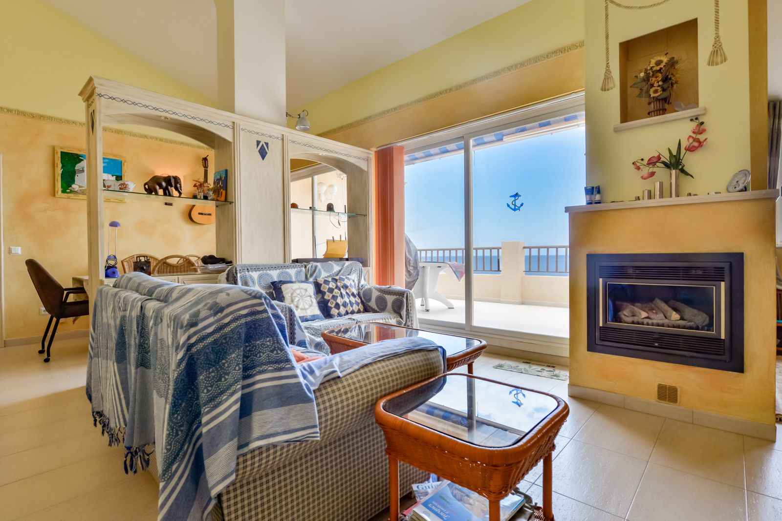Beachfront penthouse with stunning views of Marina Greenwich Marina and Altea Bay
