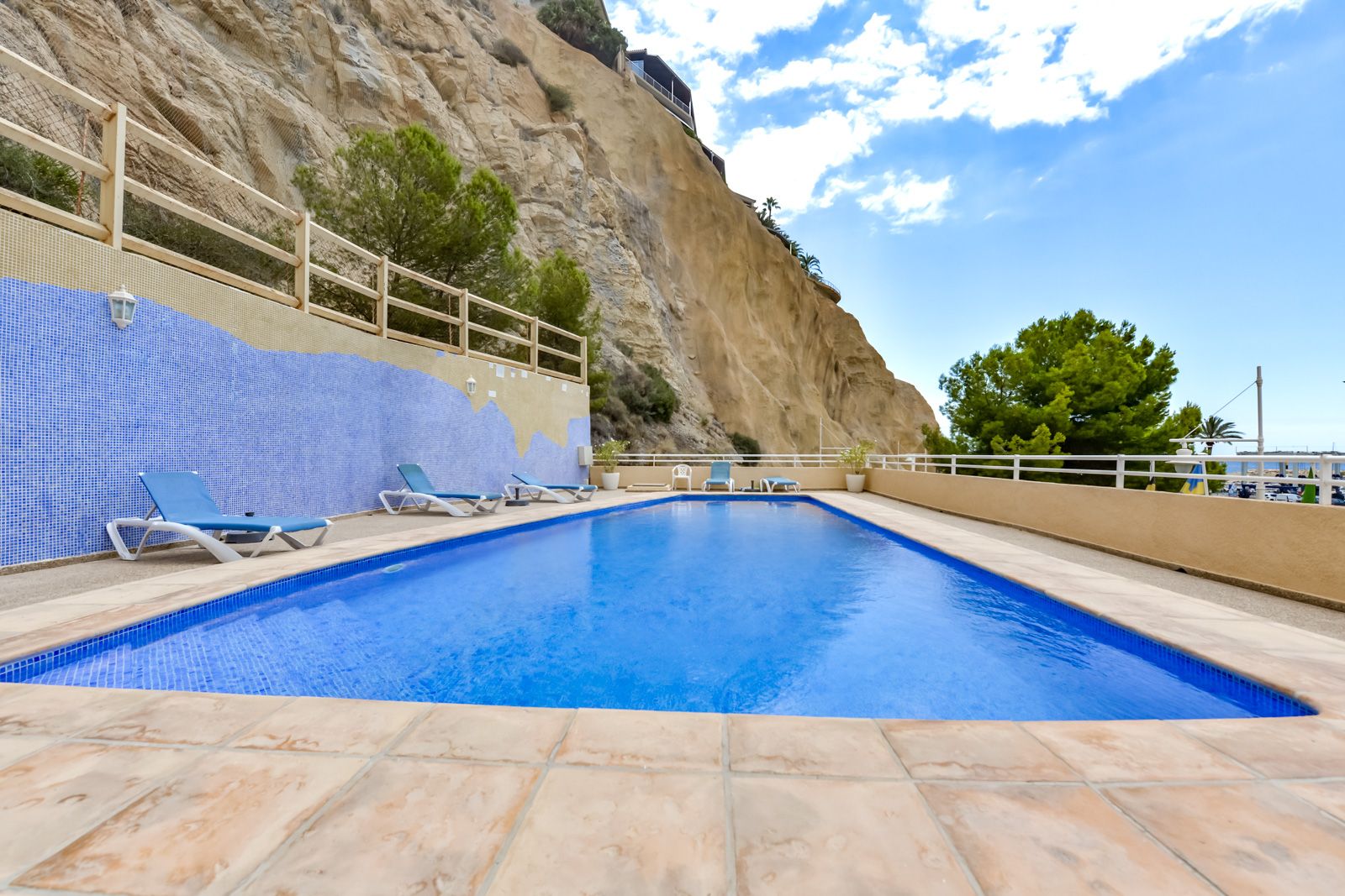 Beachfront penthouse with stunning views of Marina Greenwich Marina and Altea Bay