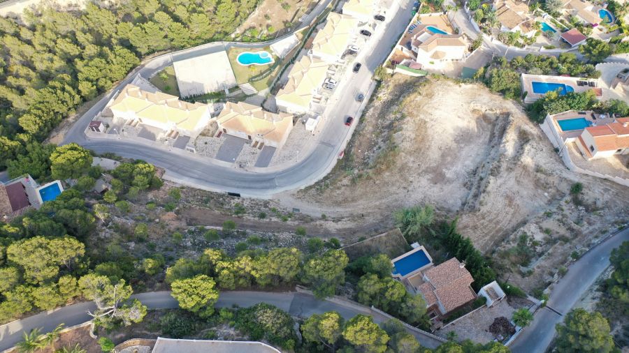 URBAN LAND OF 6000M2 WITH IMPRESSIVE VIEWS OF THE SEA AND ROCK FORMATION