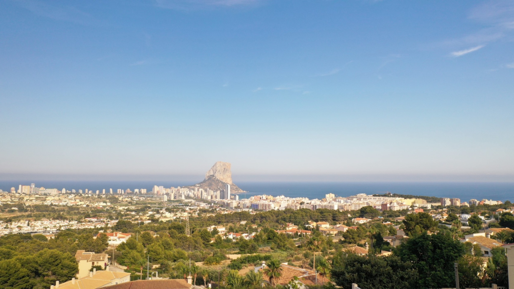 URBAN LAND OF 6000M2 WITH IMPRESSIVE VIEWS OF THE SEA AND ROCK FORMATION