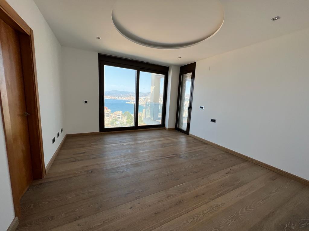 Fantastic modern villa with sea views