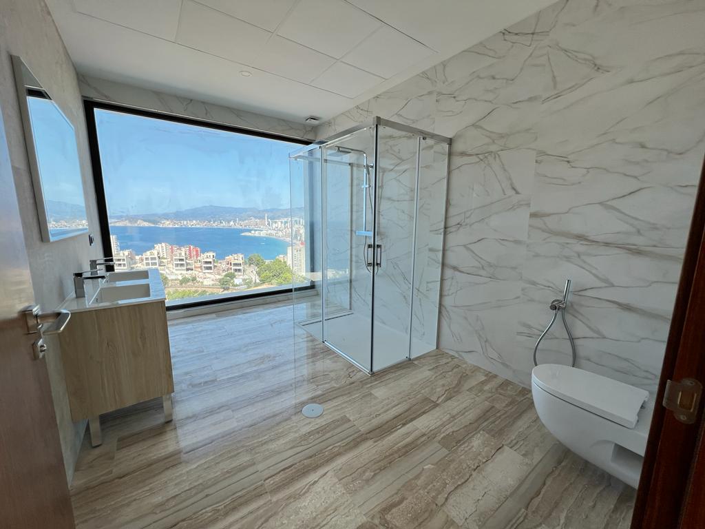 Fantastic modern villa with sea views