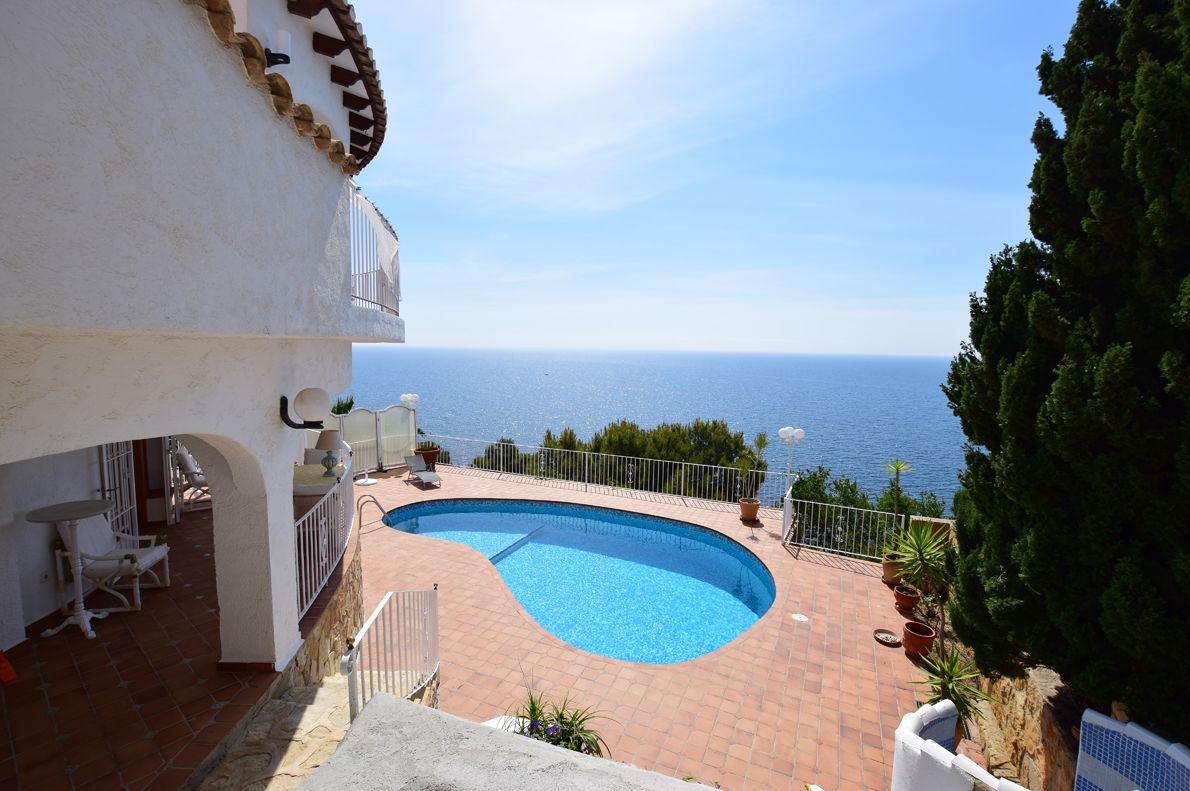 Marvellous villa with wonderful views in Benissa