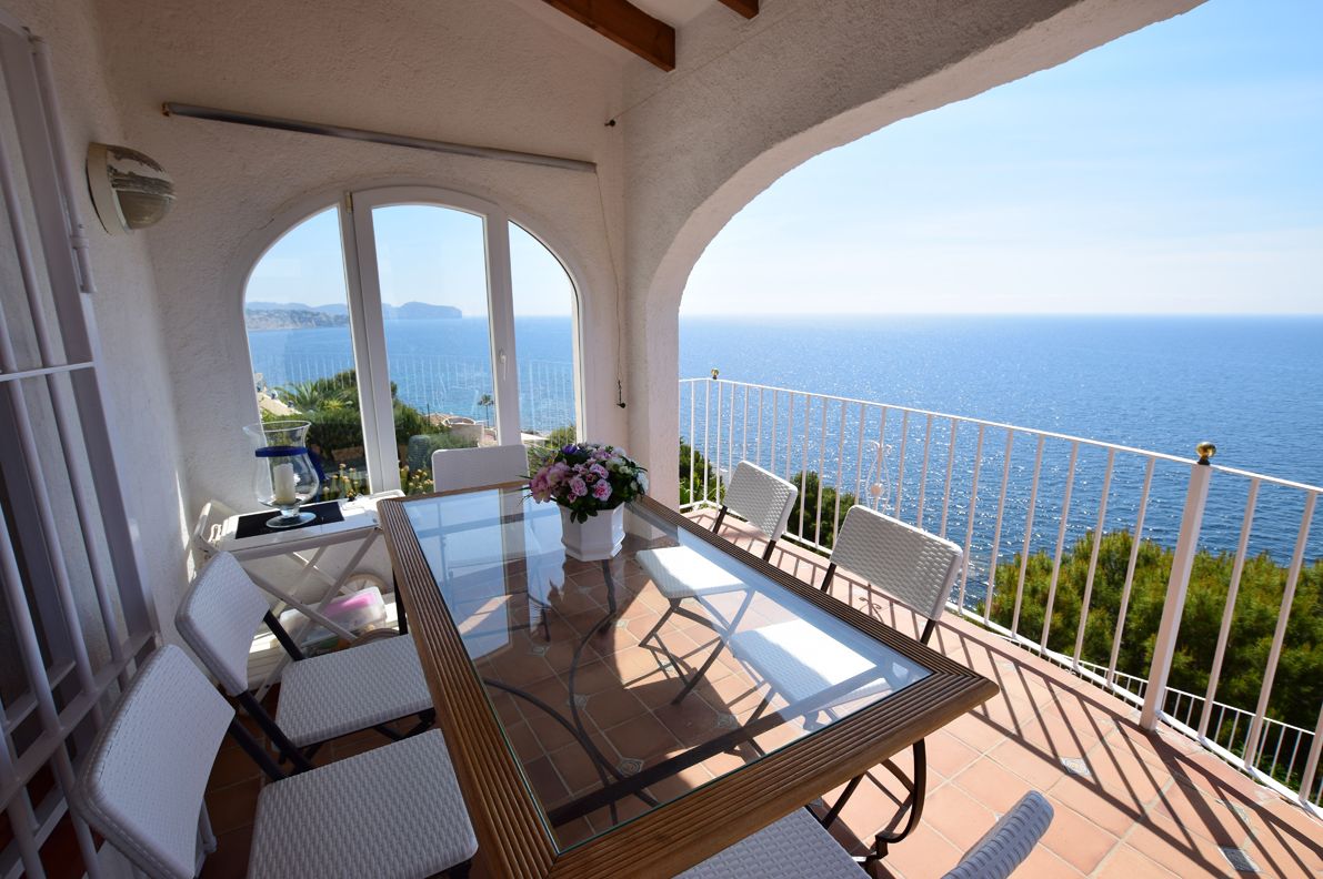 Marvellous villa with wonderful views in Benissa
