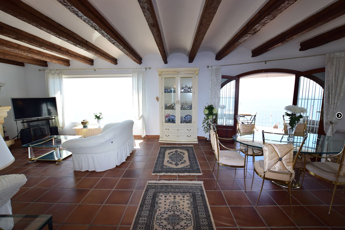 Marvellous villa with wonderful views in Benissa