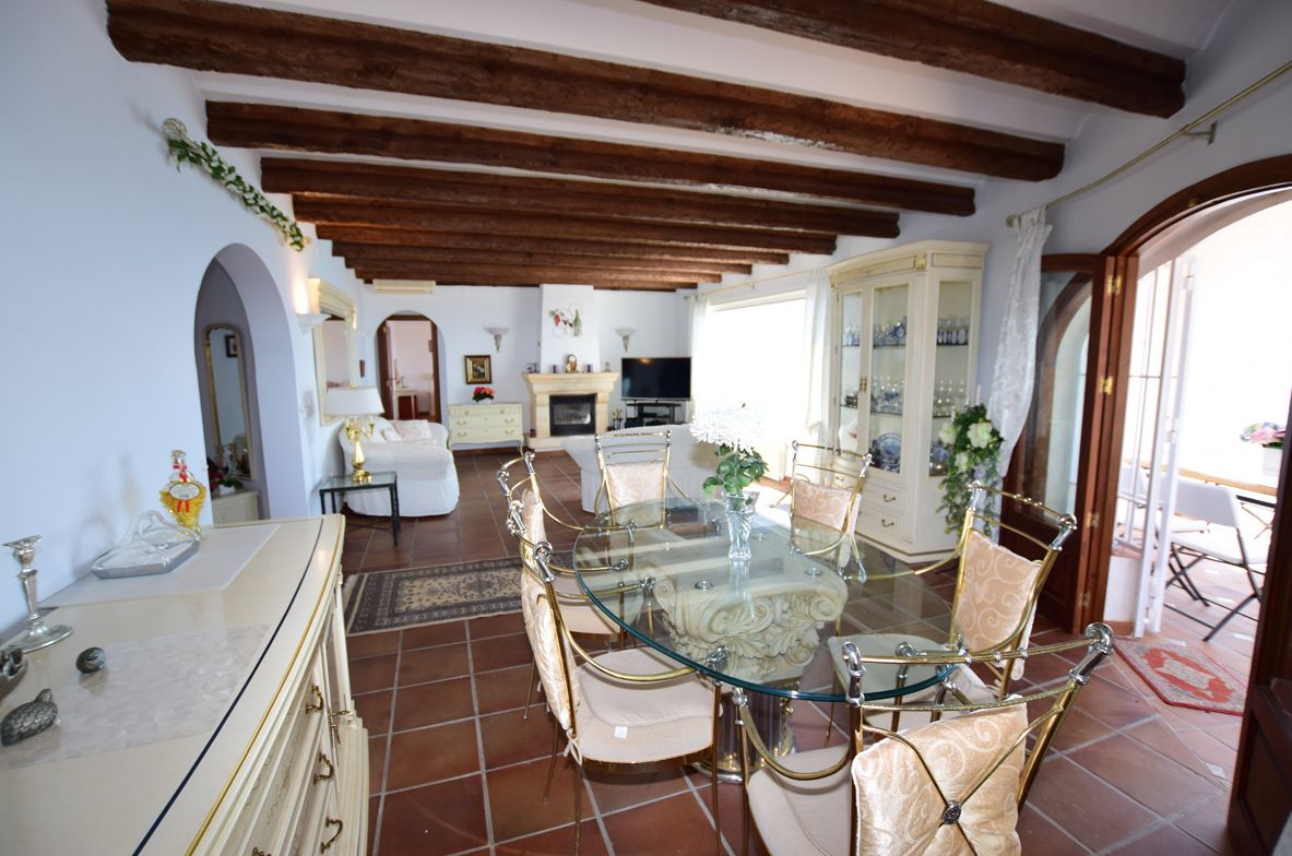 Marvellous villa with wonderful views in Benissa