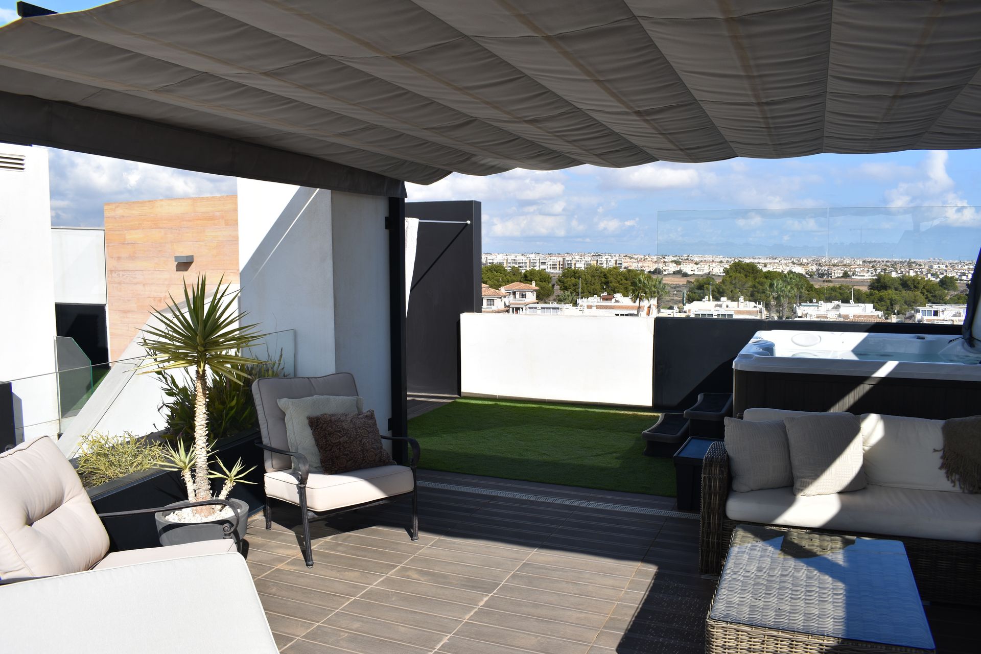 Stunning Duplex Penthouse with Sea Views in Orihuela Costa