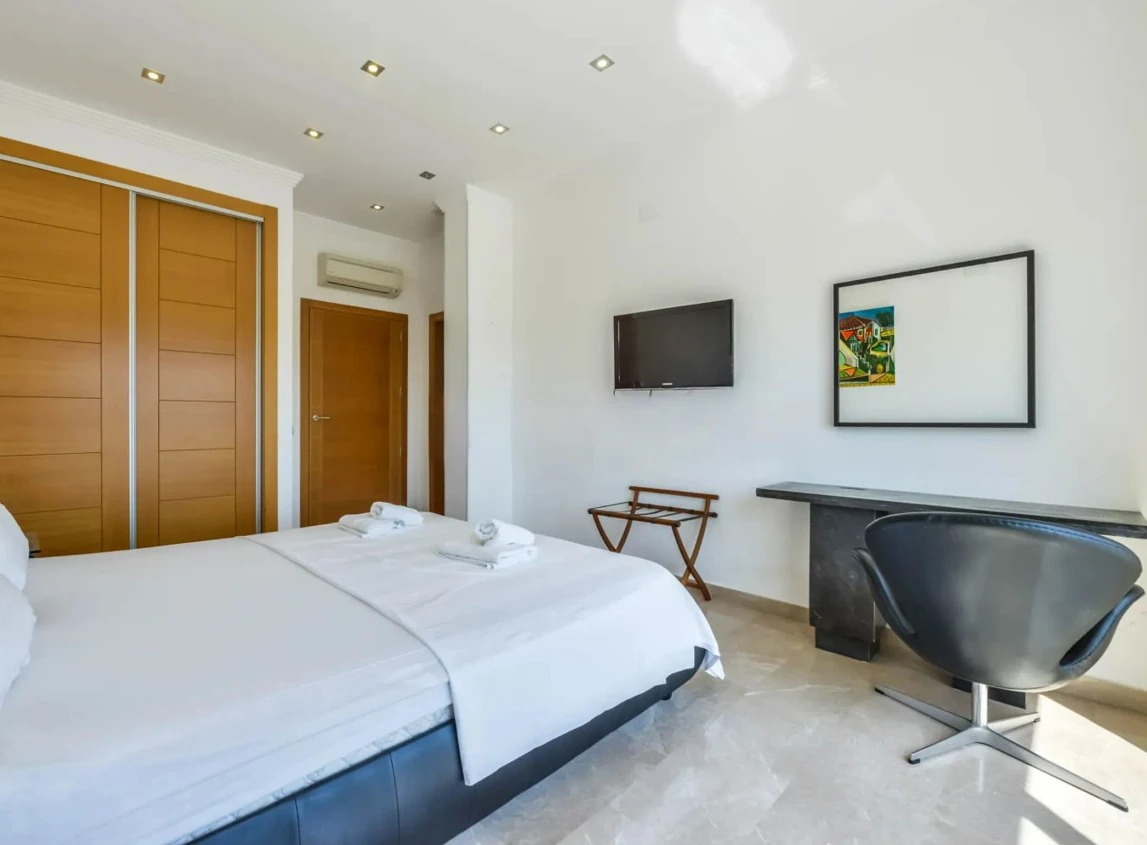 SPECTACULAR LUXURY VILLA IN BENISSA COSTA