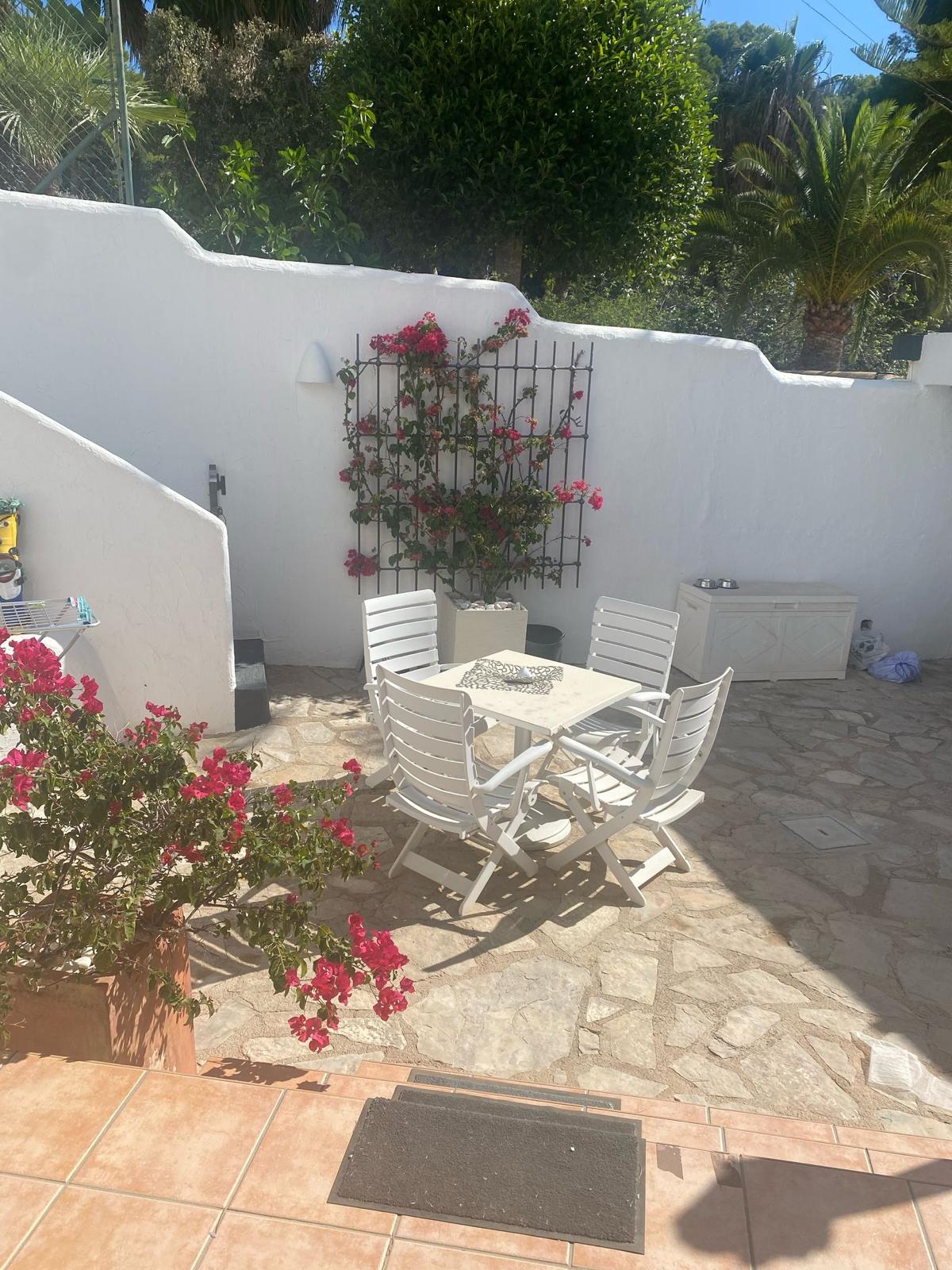 FANTASTIC IBIZA STYLE VILA WITH SEA VIEWS IN THE HEART OF MORAIRA
