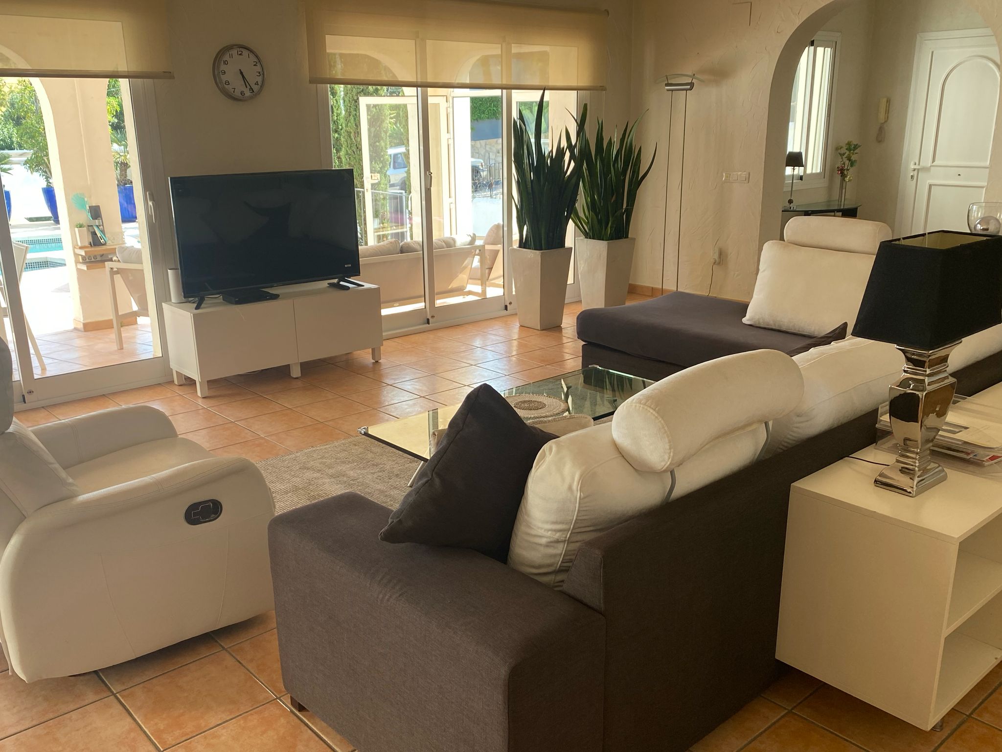 FANTASTIC IBIZA STYLE VILA WITH SEA VIEWS IN THE HEART OF MORAIRA