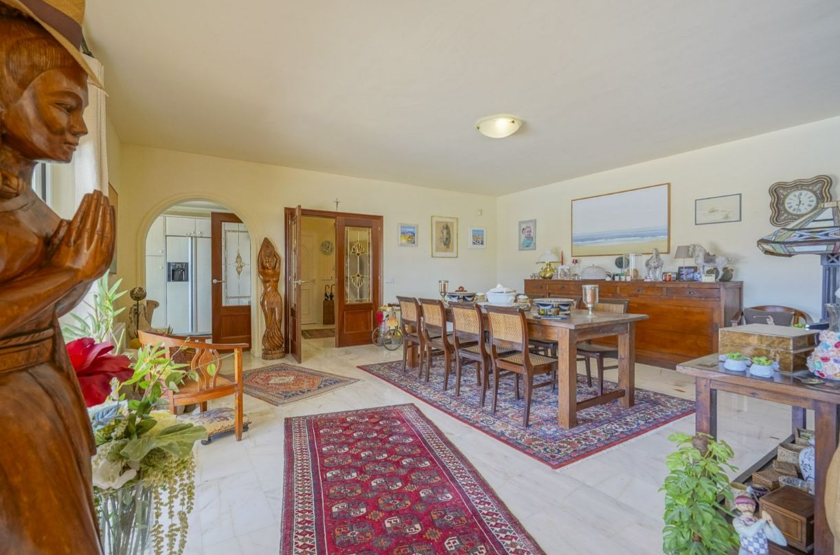 VERY NICE VILLA WITH AMAZING SEA AND MOUNTAIN VIEWS IN CALPE
