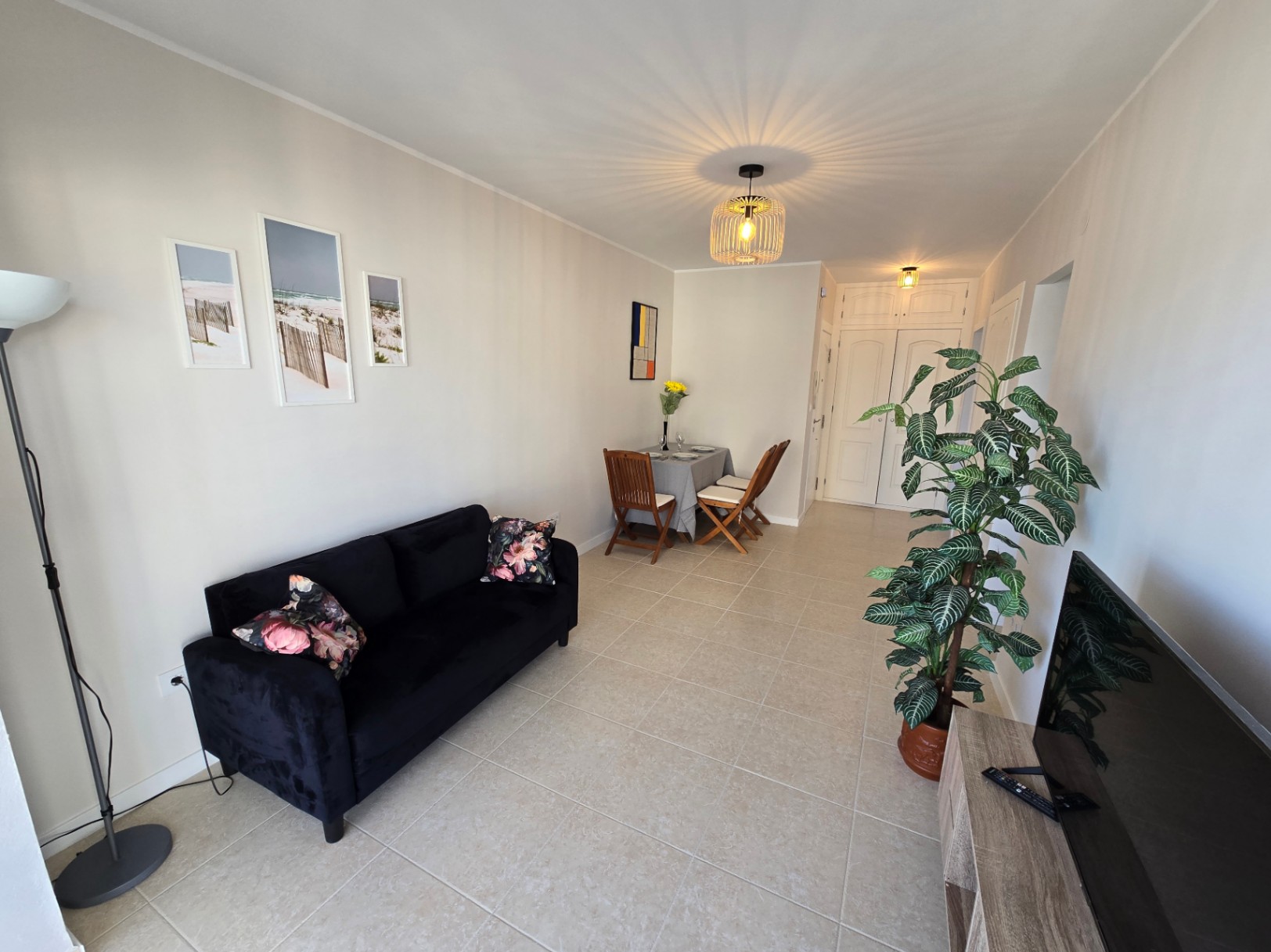 BEAUTIFUL APARTMENT WITH STUNNING SEA VIEWS IN PLAYA LA FOSA IN CALPE