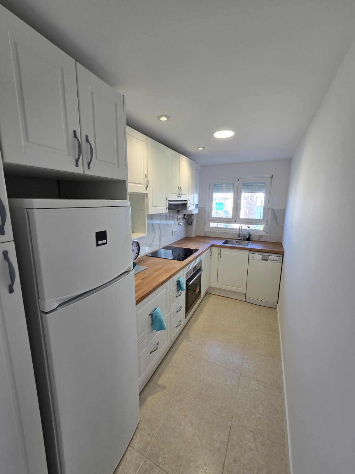 BEAUTIFUL APARTMENT WITH STUNNING SEA VIEWS IN PLAYA LA FOSA IN CALPE