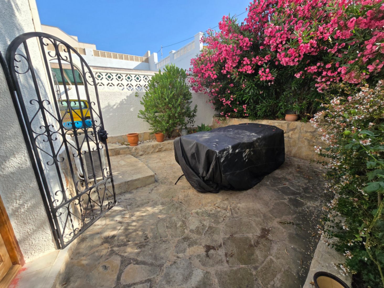 BEAUTIFUL CHALET WITH IMPRESSIVE VIEWS NEAR THE SEA IN CALPE
