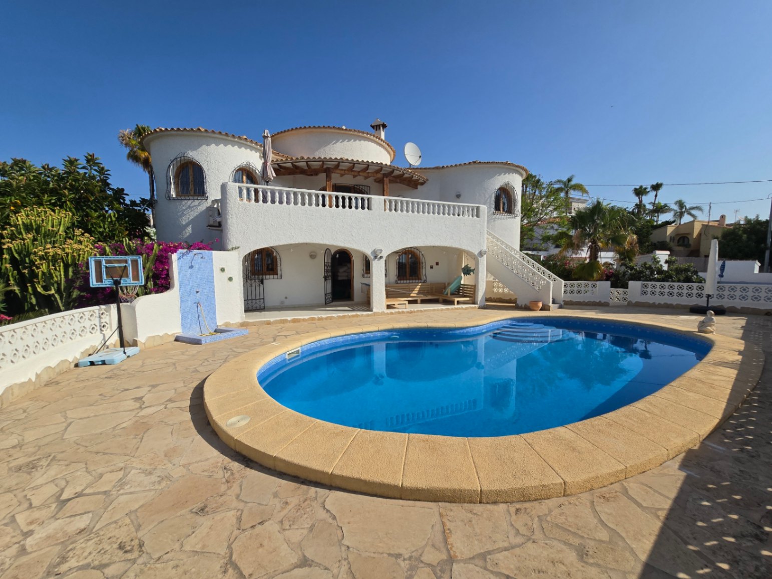 BEAUTIFUL CHALET WITH IMPRESSIVE VIEWS NEAR THE SEA IN CALPE