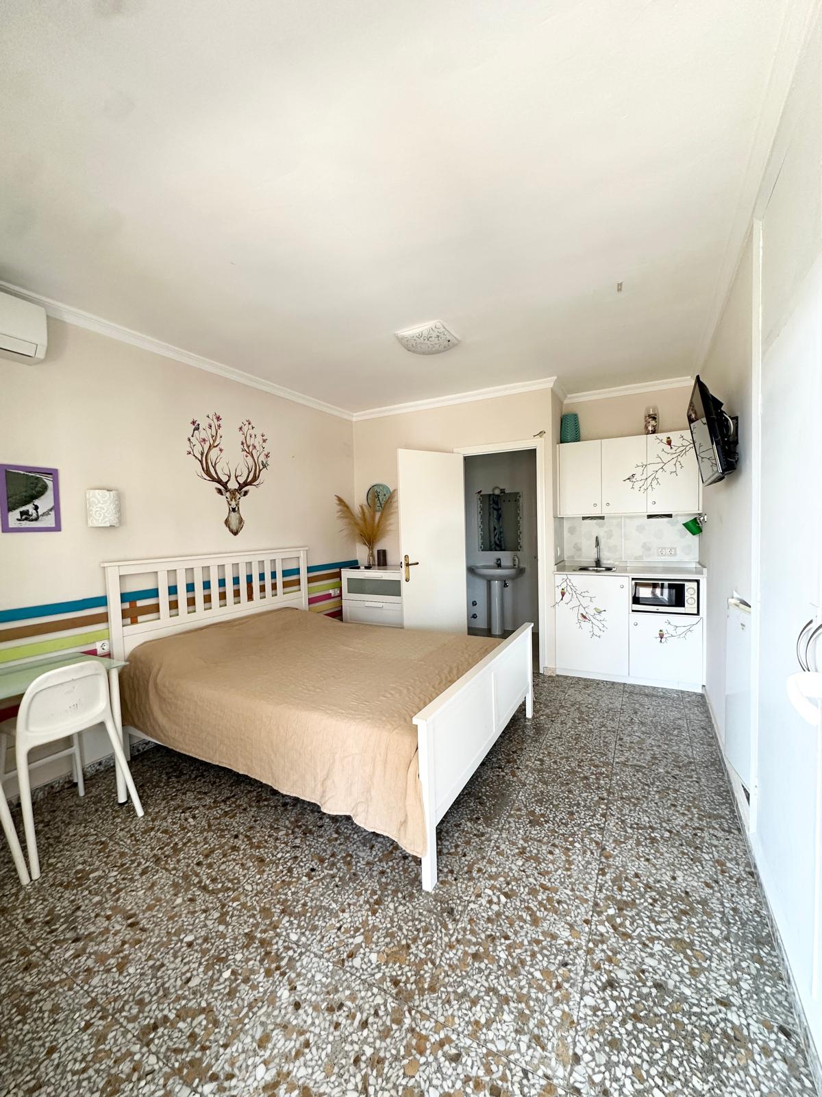 SPACIOUS CHALET WITH SEA VIEWS NEAR PUERTO BLANCO IN CALPE