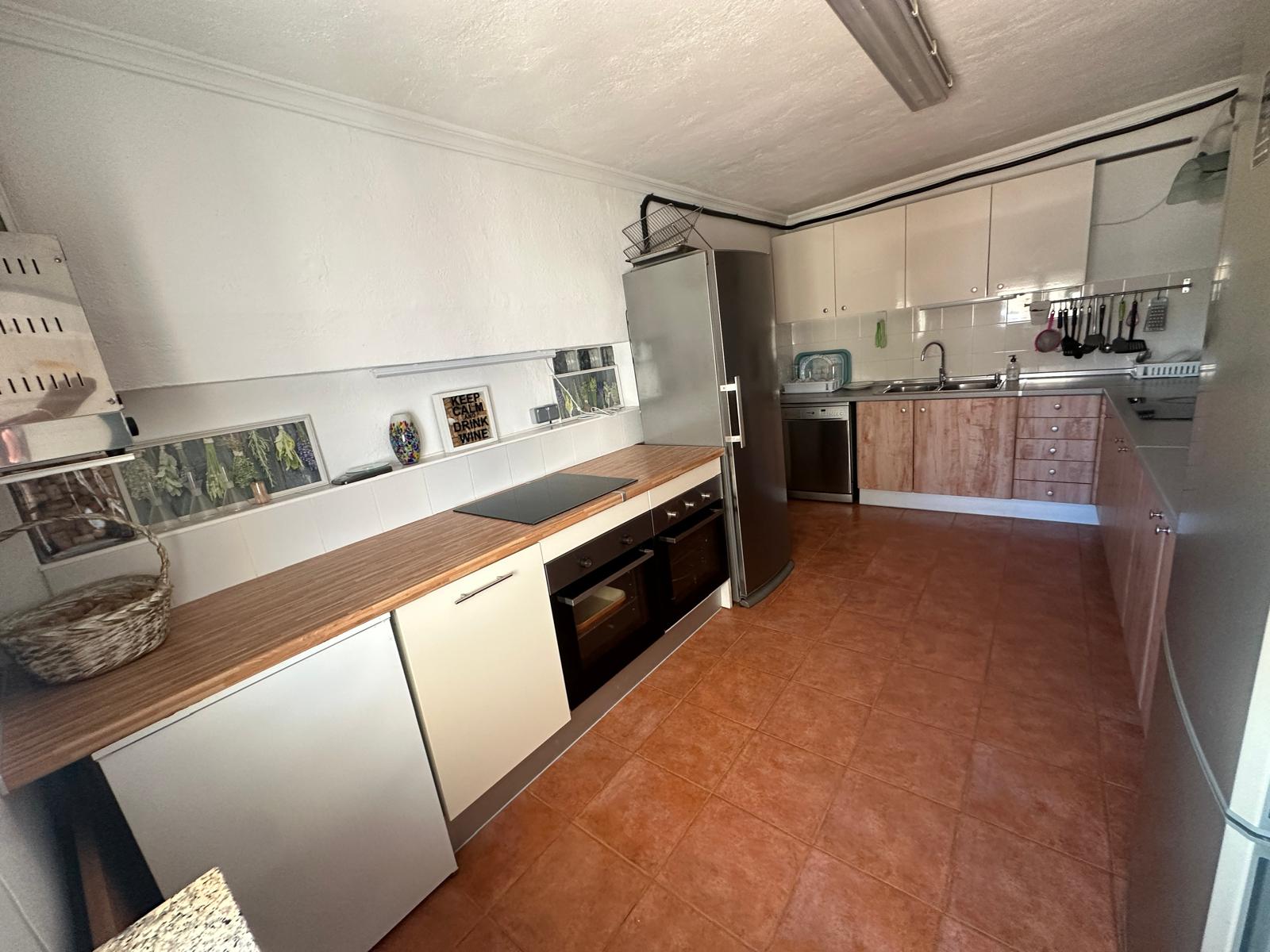 SPACIOUS CHALET WITH SEA VIEWS NEAR PUERTO BLANCO IN CALPE
