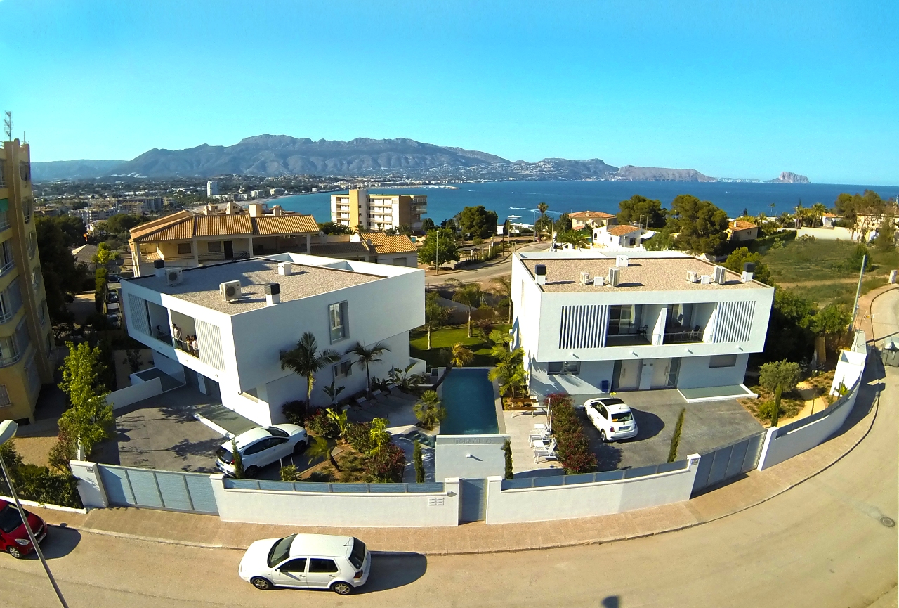 Four amazing homes for sale in Albir